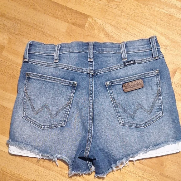2 Pairs Of Wrangler Light Blue Denim Shorts - Picture 3 of 7